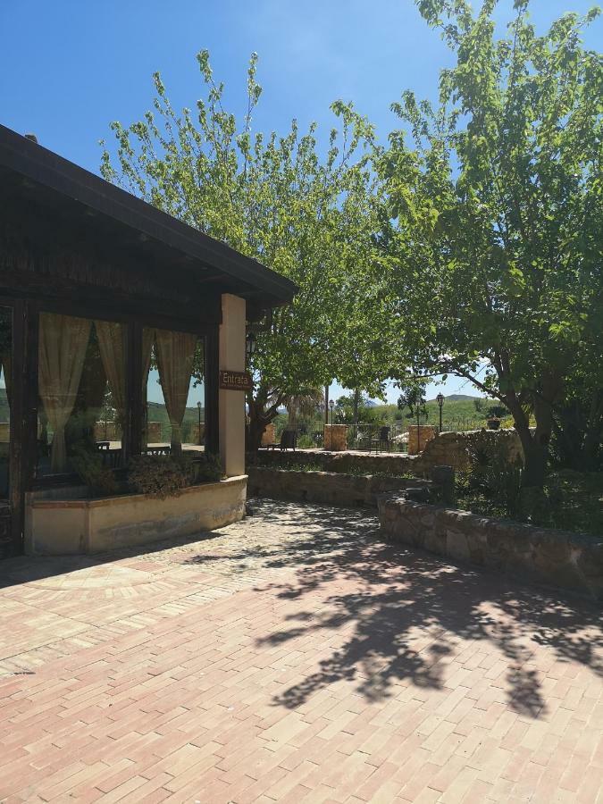 Sperone Agriturismo Villa Assoro Exterior foto
